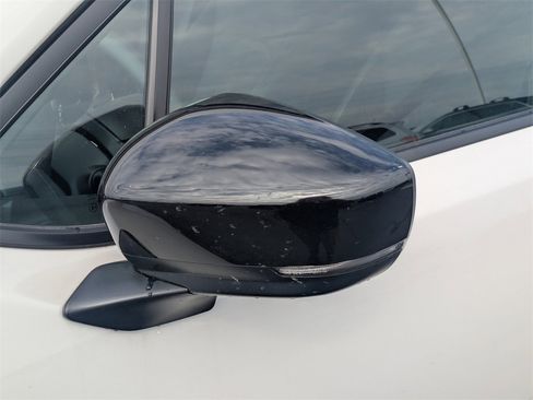 Used 2025 Subaru Forester Touring w/ Protection Package image 12