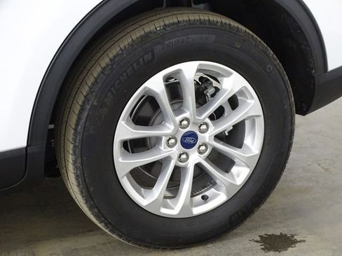 Used 2022 Ford Escape SE image 39