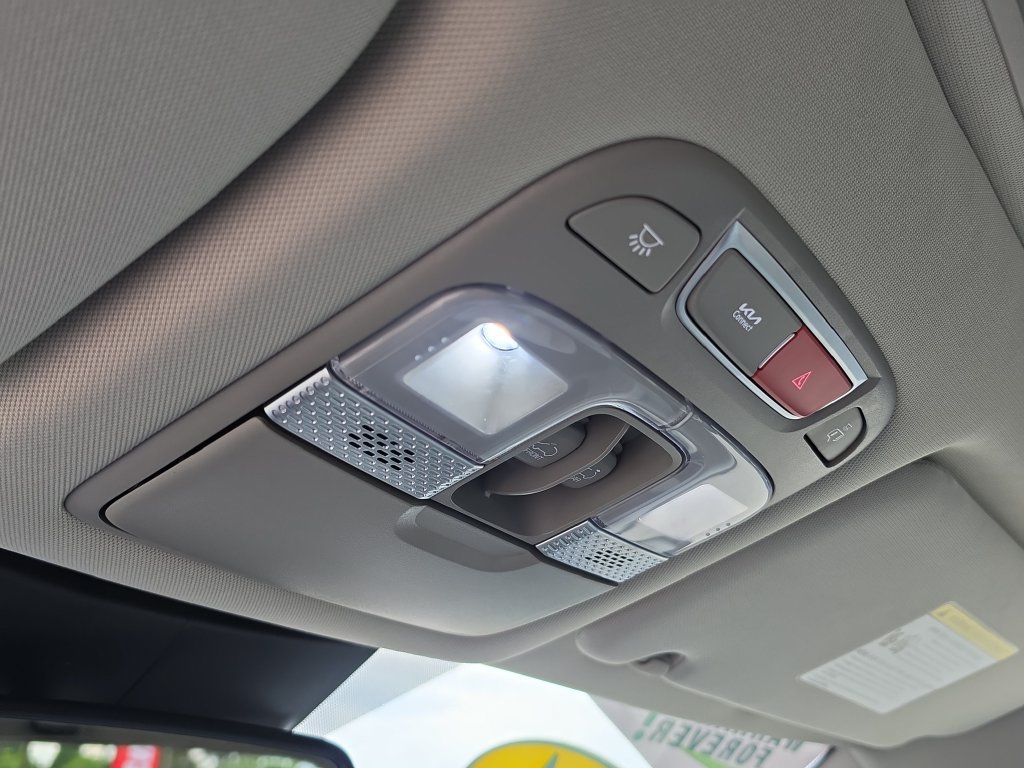 Used 2024 Kia Telluride SX w/ Towing Package FWD image 34