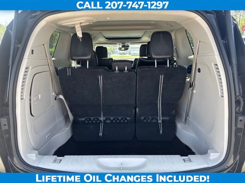 Used 2023 Chrysler Pacifica Limited FWD image 10