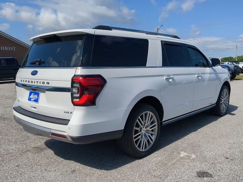 Certified 2022 Ford Expedition Max Limited RWD image 3