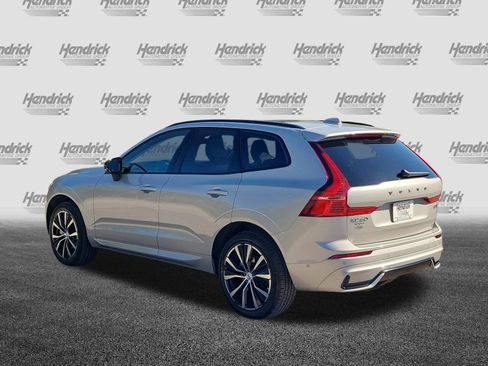 Used 2025 Volvo XC60 B5 Plus image 8