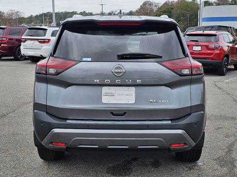 Used 2023 Nissan Rogue SL w/ SL Premium Package image 10