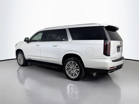 Used 2025 Cadillac Escalade ESV Premium Luxury AWD/4WD image 7
