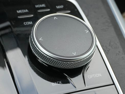 Certified 2022 BMW X5 xDrive45e image 26