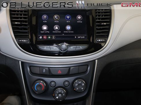 Used 2020 Chevrolet Trax LT image 22