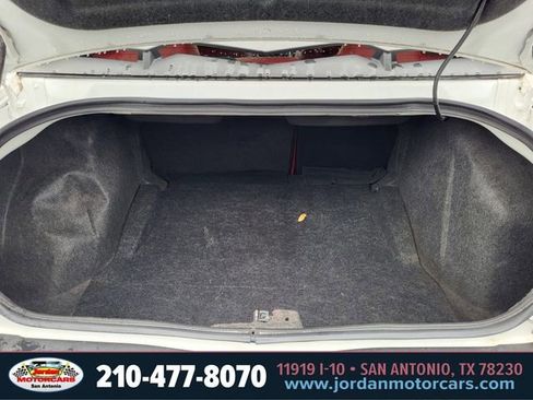 Used 2013 Dodge Challenger R/T RWD image 25