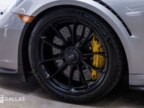 Used 2019 Porsche 911 GT3 RS RWD image 6
