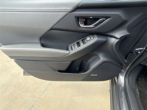 New 2025 Subaru Crosstrek 2.5i Limited w/ Crosstrek Mirror Package image 13