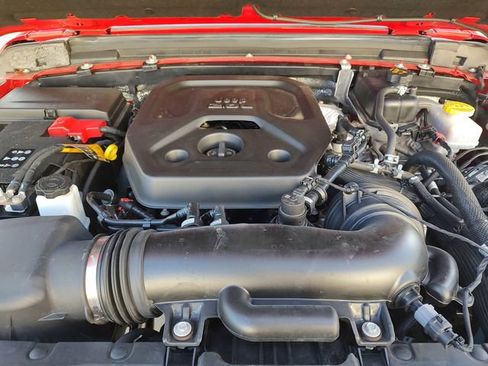 Certified 2024 Jeep Wrangler Sport S image 33