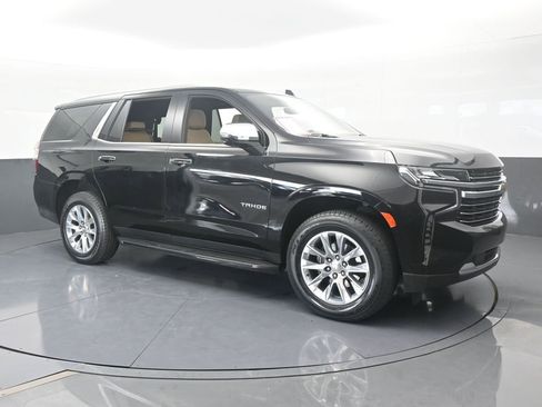 Used 2021 Chevrolet Tahoe Premier w/ Premium Package image 8