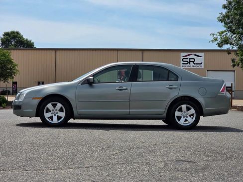Used 2006 Ford Fusion SE FWD image 3