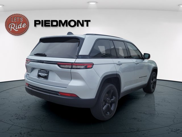 Certified 2023 Jeep Grand Cherokee Altitude AWD/4WD image 5