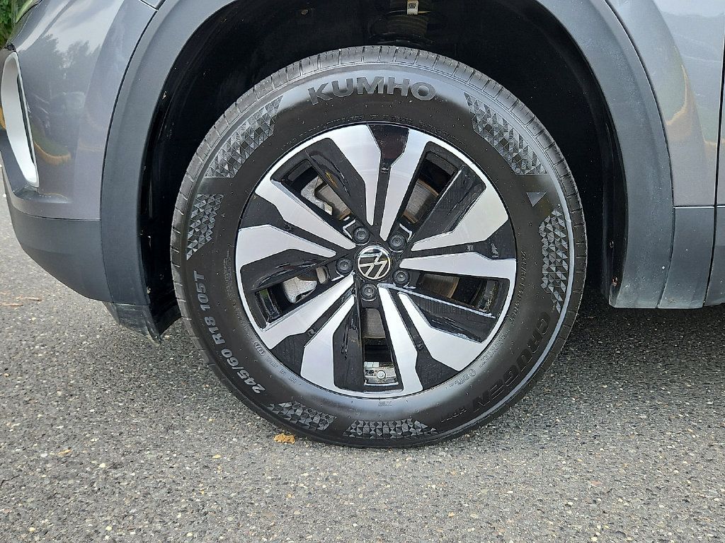 Certified 2025 Volkswagen Atlas SE AWD/4WD image 8