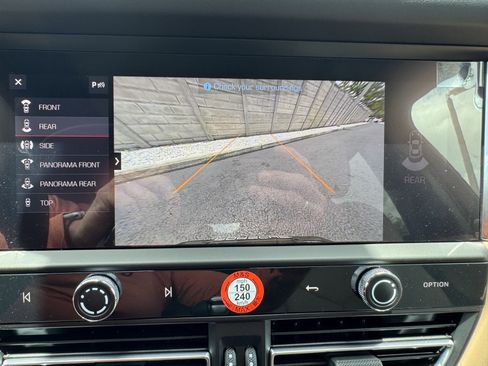 New 2025 Porsche Macan image 31