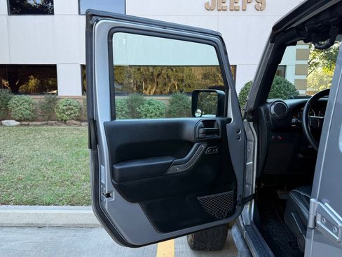 Used 2017 Jeep Wrangler Unlimited Sport w/ Quick Order Package 24S image 21