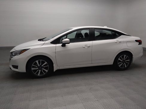 Used 2025 Nissan Versa SV w/ Trunk Package FWD image 2