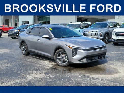 Used 2025 Kia K4 FWD image 1