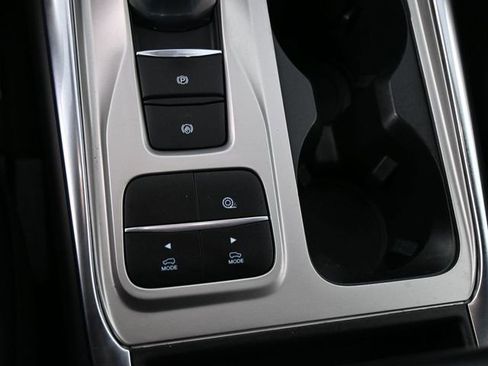 Used 2022 Ford Explorer XLT w/ Equipment Group 202A image 19