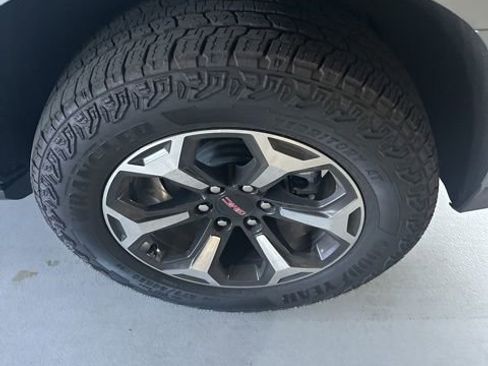 Used 2025 GMC Yukon AT4 Ultimate w/ LPO, Floor Liner Package AWD/4WD image 2