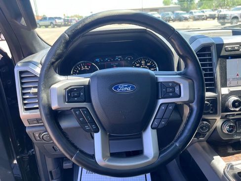 Used 2017 Ford F150 Platinum w/ Equipment Group 701A Luxury AWD/4WD image 18
