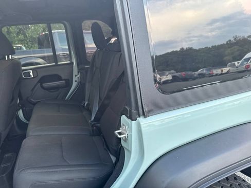 Used 2023 Jeep Wrangler Unlimited w/ Cold Weather Group AWD/4WD image 9