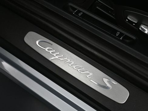 Certified 2016 Porsche Cayman S RWD image 24