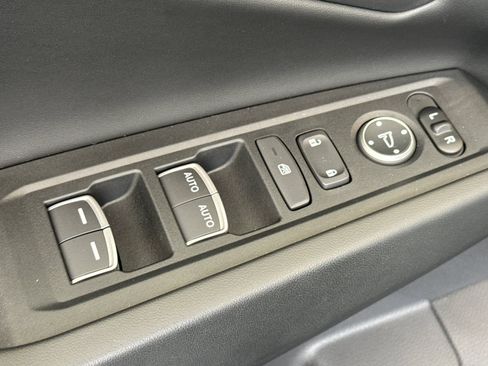 Certified 2025 Honda Accord SE image 13
