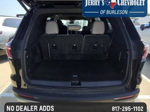 Used 2026 GMC Acadia Elevation w/ Elevation Premium Package FWD image 5