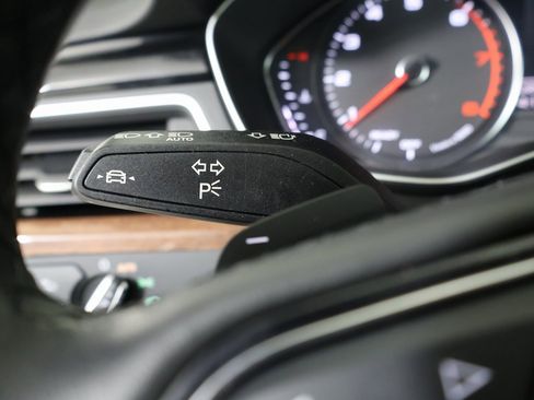 Used 2023 Audi A4 2.0T Premium w/ Convenience Package image 28