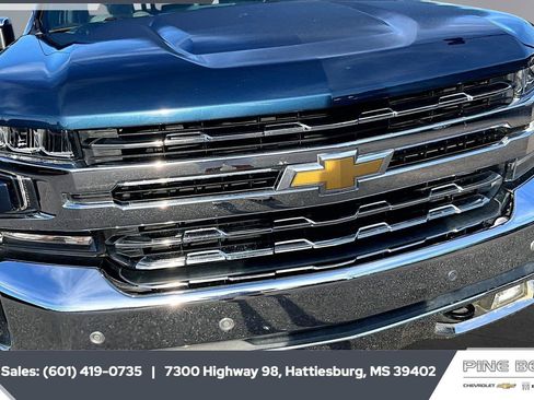 Used 2019 Chevrolet Silverado 1500 LTZ w/ LTZ Plus Package AWD/4WD image 22