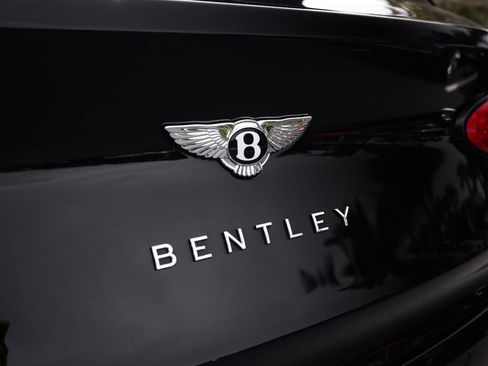 Used 2022 Bentley Bentayga image 16
