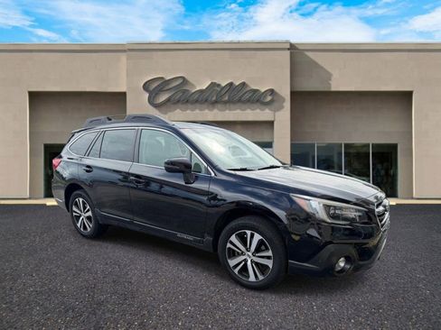 Used 2018 Subaru Outback 2.5i Limited AWD/4WD image 2