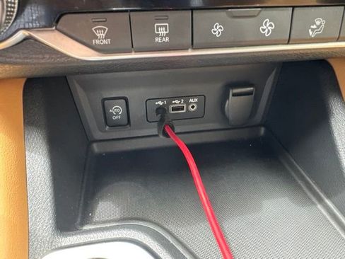 Used 2024 Nissan Sentra SV w/ SV Premium Package FWD image 18