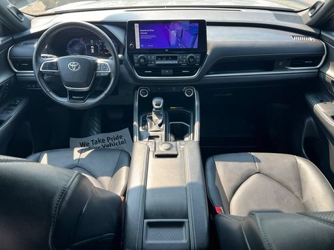 Used 2025 Toyota Grand Highlander AWD Hybrid image 14