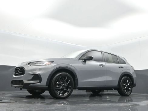 Certified 2025 Honda HR-V Sport image 11