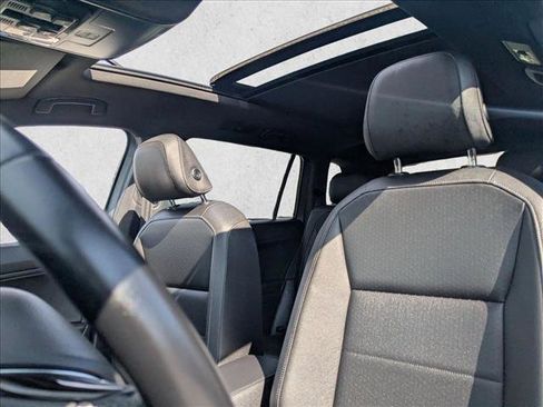 Used 2020 Volkswagen Tiguan SE R-Line w/ 3rd Row Seat Package image 18