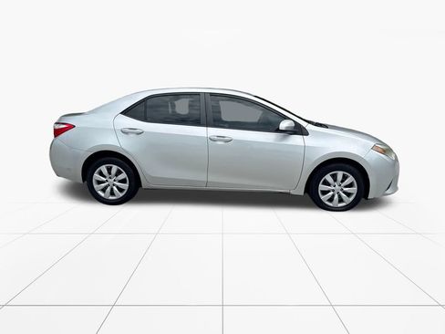 Used 2016 Toyota Corolla LE FWD image 9