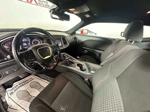 Used 2020 Dodge Challenger SXT RWD image 16