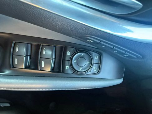 Used 2019 Buick Enclave Premium image 22