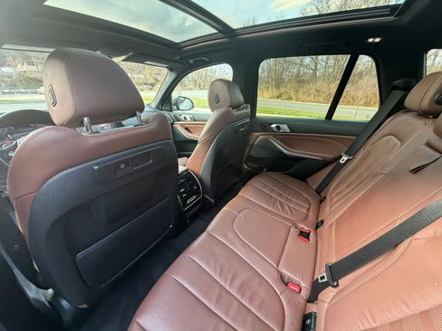 Used 2019 BMW X5 xDrive40i w/ Premium Package 2 AWD/4WD image 25