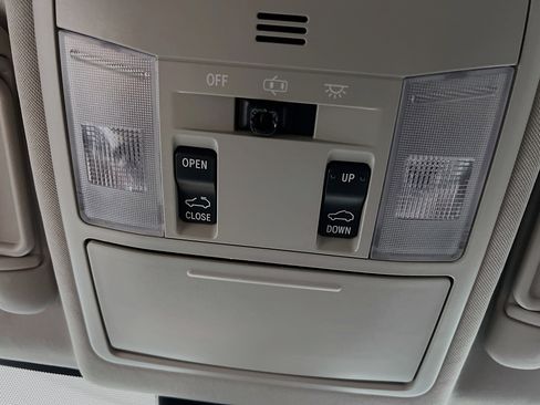 Used 2018 Toyota RAV4 XLE image 21