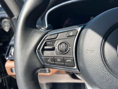 Used 2024 Acura MDX SH-AWD w/ Advance Package image 8