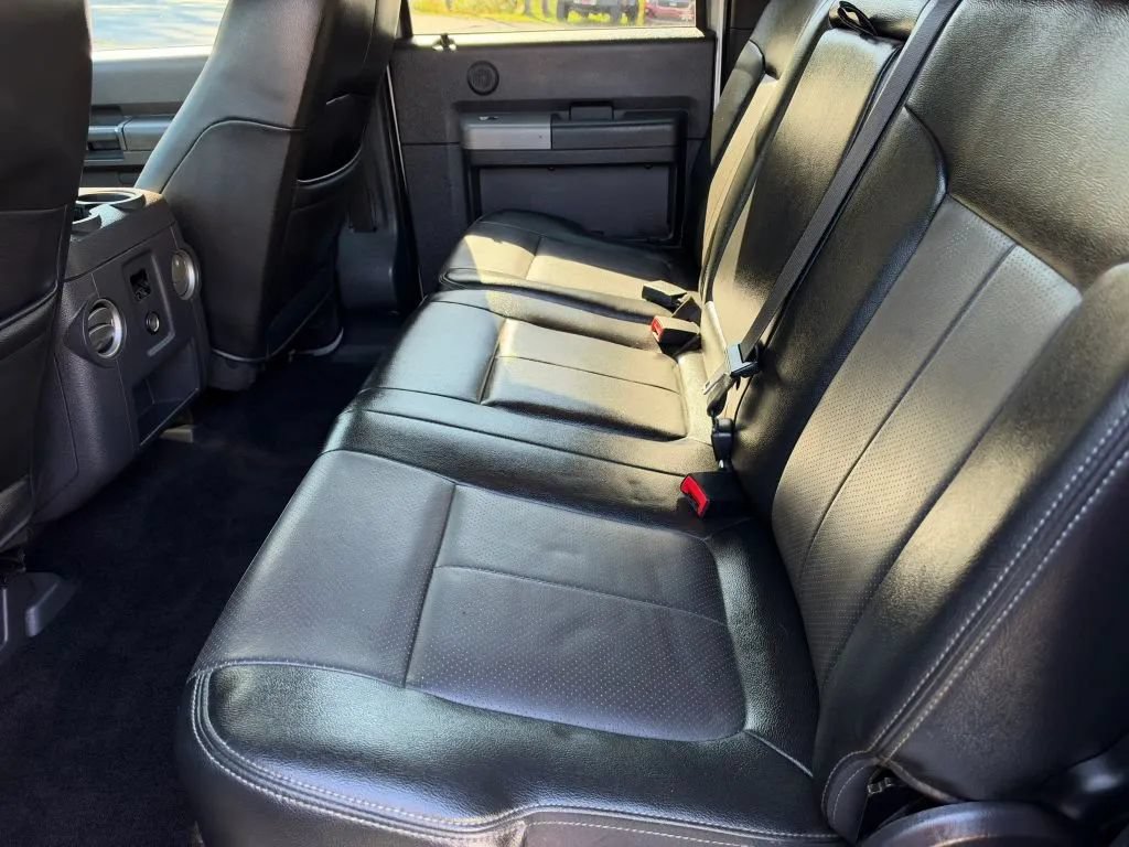 Used 2015 Ford F250 Lariat w/ Lariat Ultimate Package AWD/4WD image 15