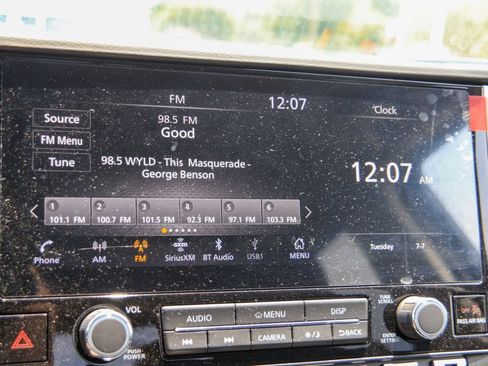 Certified 2026 Nissan Frontier SV AWD/4WD image 3