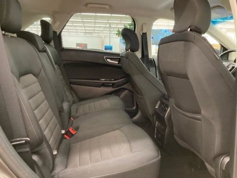 Used 2019 Ford Edge SEL AWD/4WD image 13