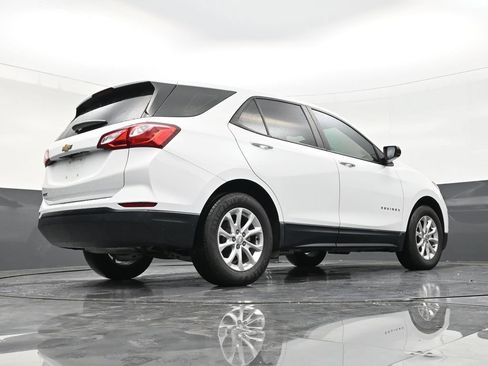 Used 2020 Chevrolet Equinox LS FWD image 21