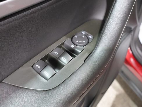 Used 2025 Chevrolet Blazer LT AWD/4WD image 14
