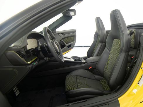 Certified 2026 Porsche 911 Carrera 4 GTS AWD/4WD image 16