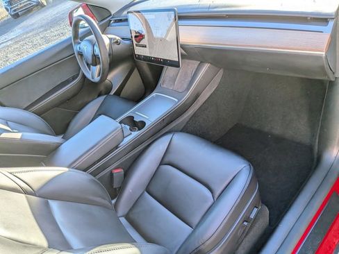 Used 2021 Tesla Model Y Long Range image 21